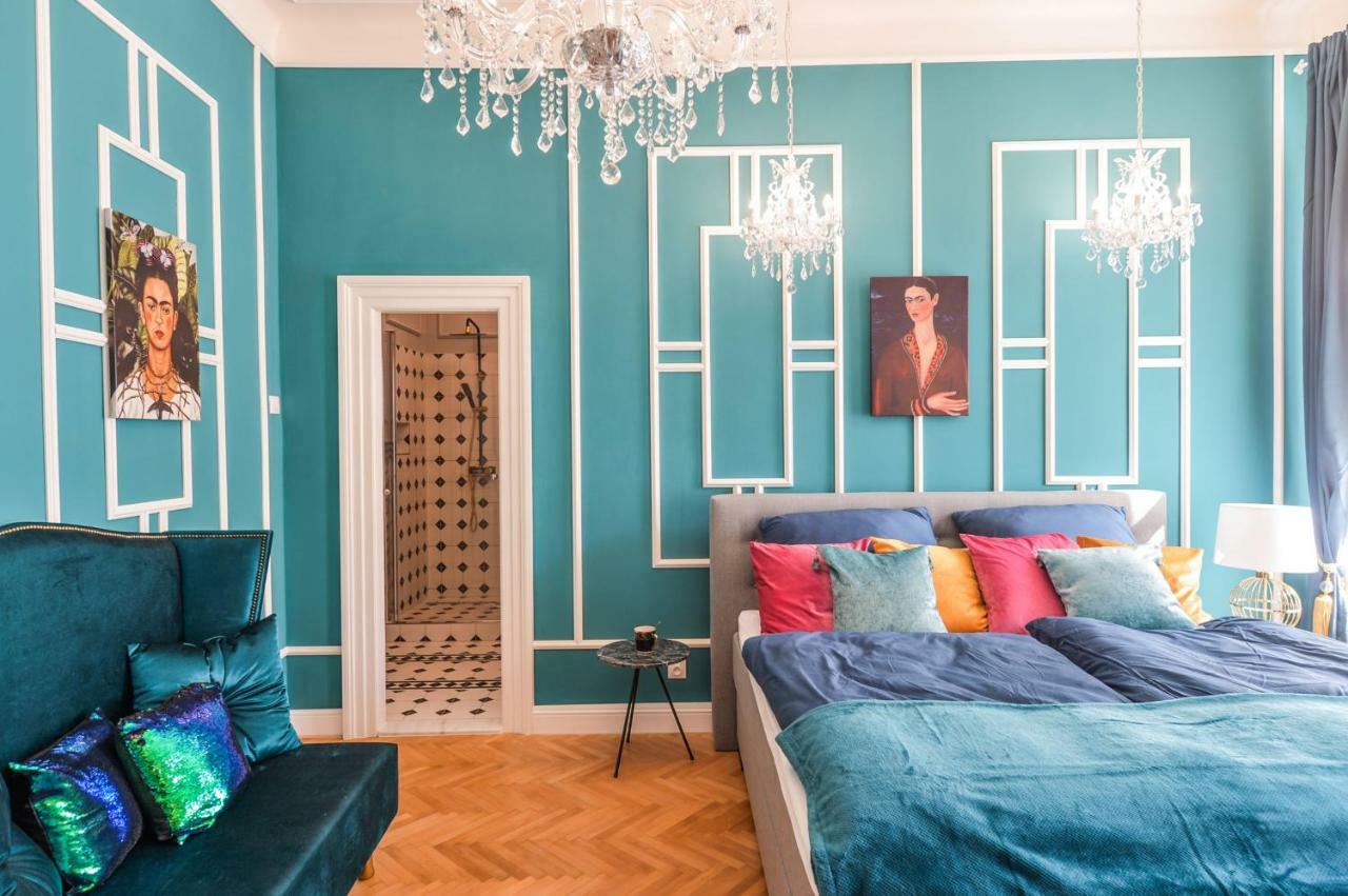 Glamour Frida Apartment Прага Екстериор снимка
